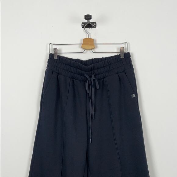 Blogilates Travel Women's M Black Wide-Leg Drawstring 2 Pocket Warm Sweatpants - Picture 4 of 10